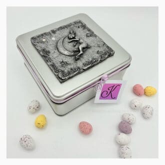 Hare or rabbit design storage tin