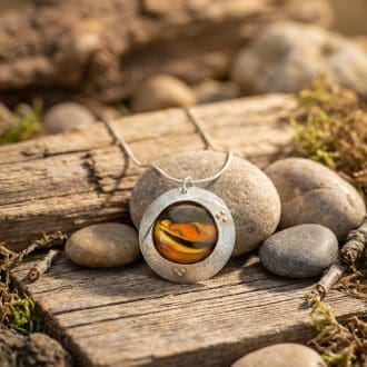Fine-silver-hand-pamted-pendant-in-warm-autumnal-tones